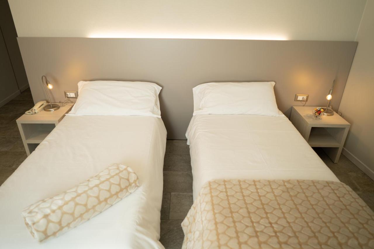 Hotel Europa Dossobuono Dış mekan fotoğraf