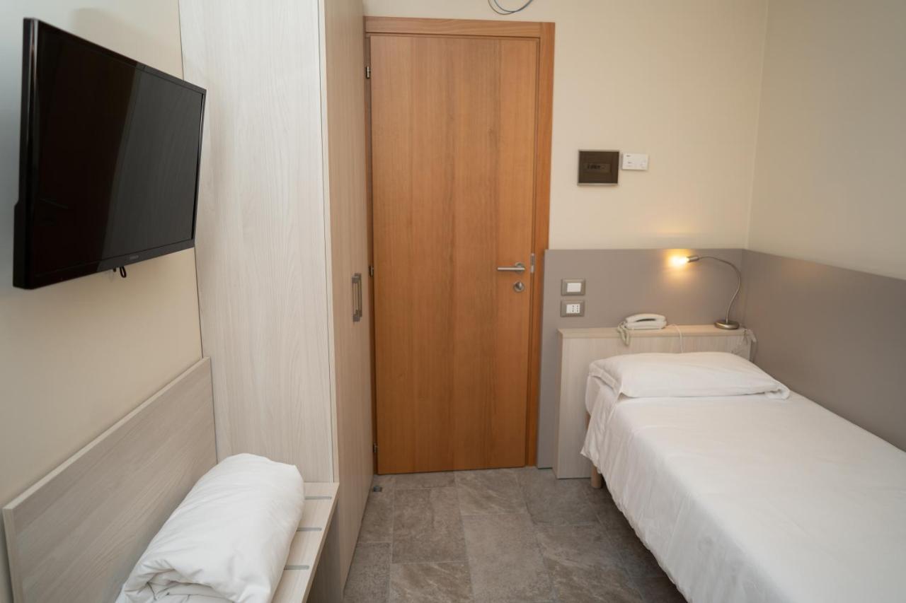 Hotel Europa Dossobuono Dış mekan fotoğraf