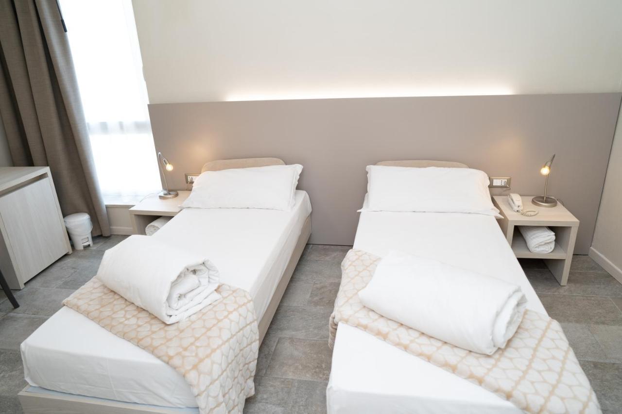 Hotel Europa Dossobuono Dış mekan fotoğraf