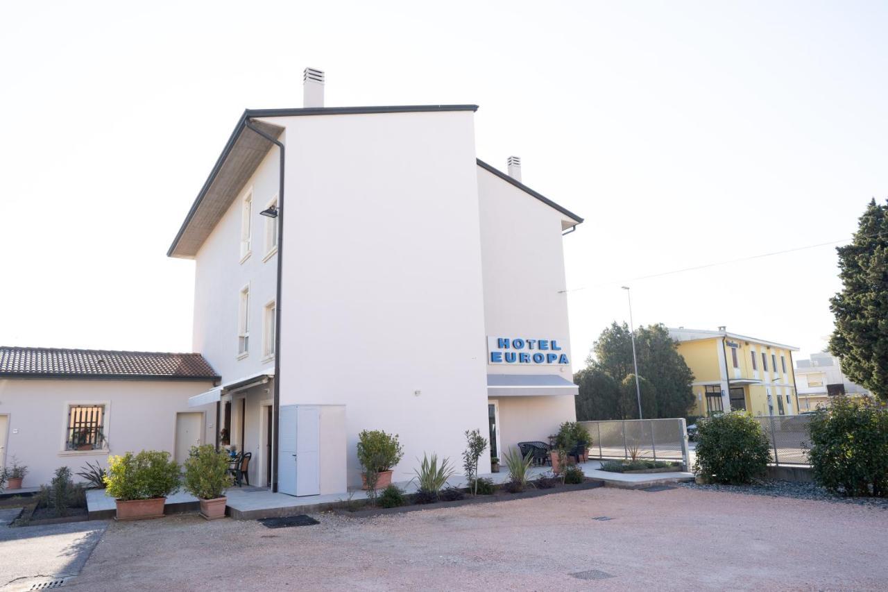 Hotel Europa Dossobuono Dış mekan fotoğraf