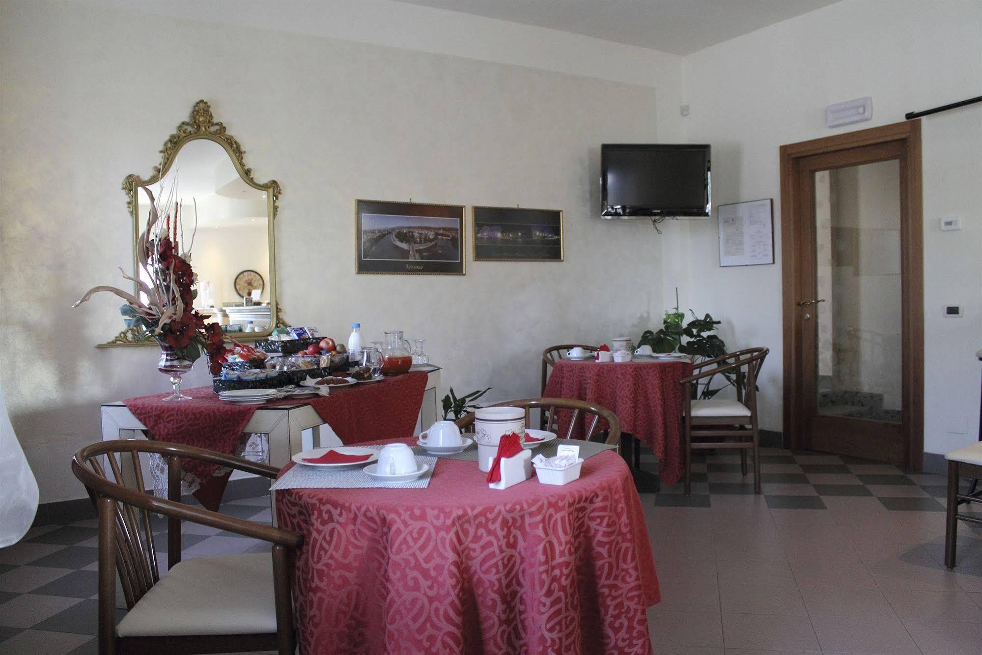Hotel Europa Dossobuono Dış mekan fotoğraf