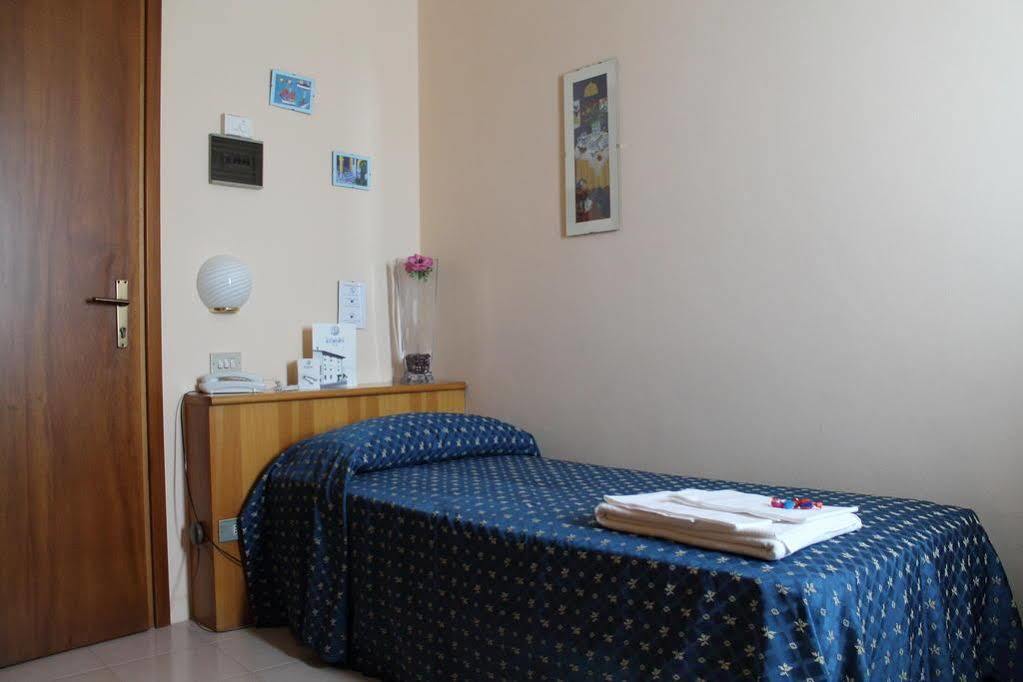 Hotel Europa Dossobuono Dış mekan fotoğraf